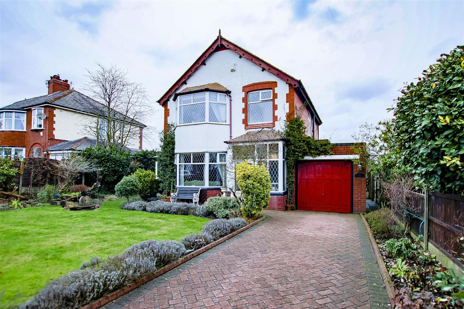 3 Bed Detached House For Sale - Main Image
